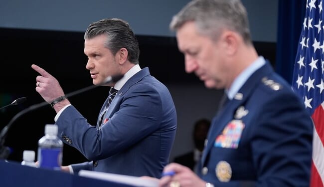 Pete Hegseth Has Thoughts About Sen. Mark Kelly 'Blabbing on TV' About Supposed Classified Iran Info – Twitchy