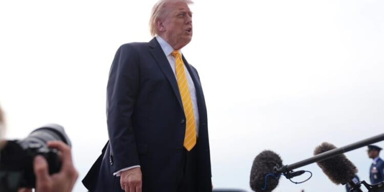 Trump attends PGA Tour event at his Doral golf resort