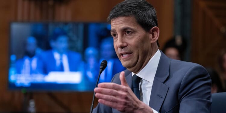 Warsh faces dicey path to interest rate cuts